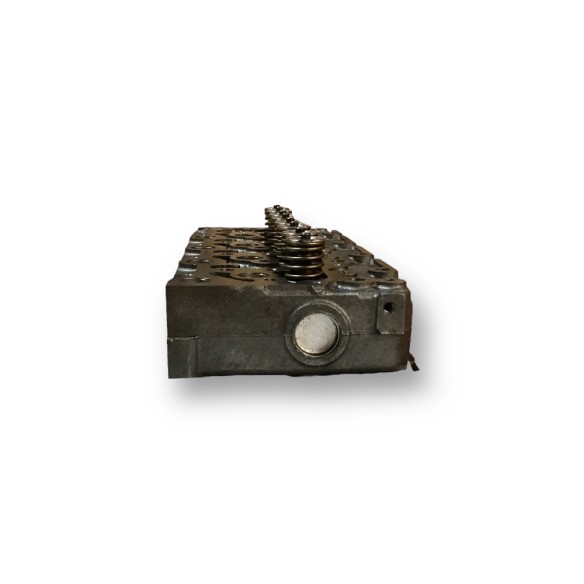 Cylinder head with valves Kubota V2203-E2B/EU 8Valves Iny.indirecta