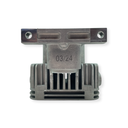 Culasse avec soupapes 4LD640, 4LD705, 4LD820