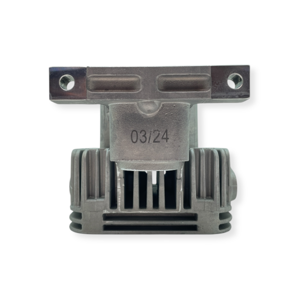 Zylinderkopf mit Ventilen 4LD640, 4LD705, 4LD820