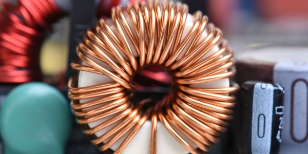 ¿Cómo funciona un electroimán?